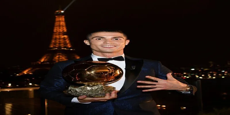 cristiano-ronaldo-huyen-thoai-bong-da-vi-dai-nhat-hanh-tinh